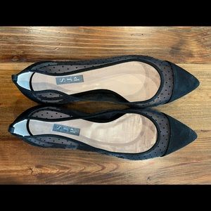 SJP black flat. Size 42. Never been worn.